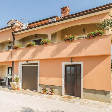 1 Bedroom Lovely In *